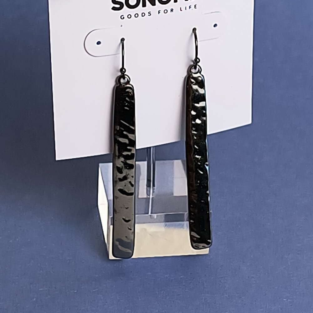 Hematite Bar Hammered Metal Drop Earrings  Boho Casual